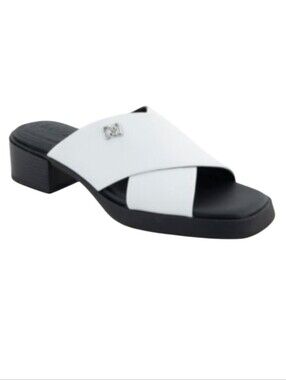 Aerosoles Duane Slide Sandals in white. Size 7.5